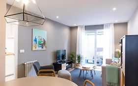 Apartamento De Diseno Centrico Con Terraza Espectacular